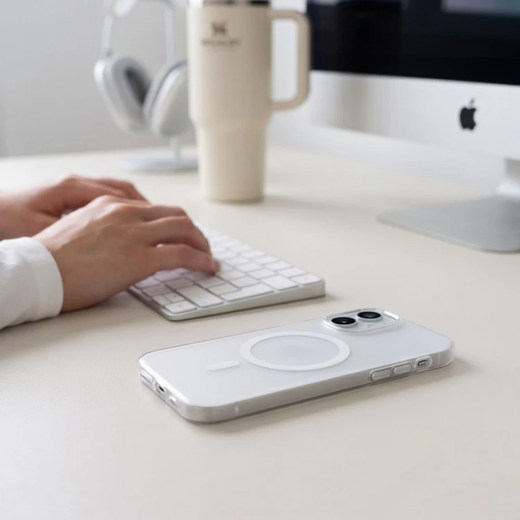 Etui Tech-Protect MagZero MagSafe do Apple iPhone 17 Matte White