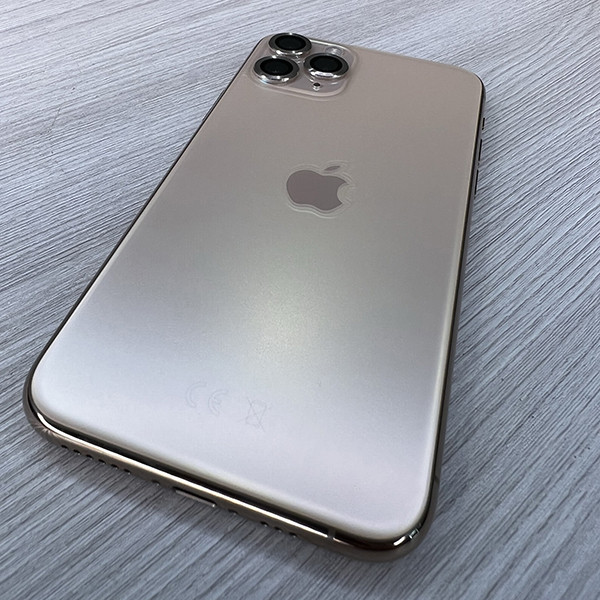 Folia na tył GrizzGlass SatinSkin do Apple iPhone 13
