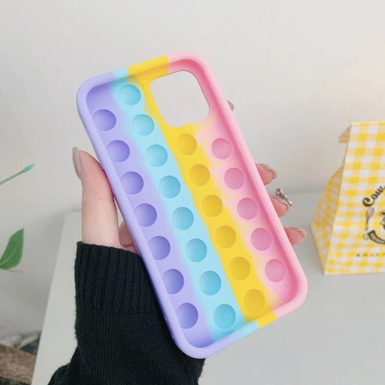 Pop-Push-Fidget-Bubble-Case-dla-iPhone-6-7-8-Plus-XS-XR-11-12-Pro-min.jpg