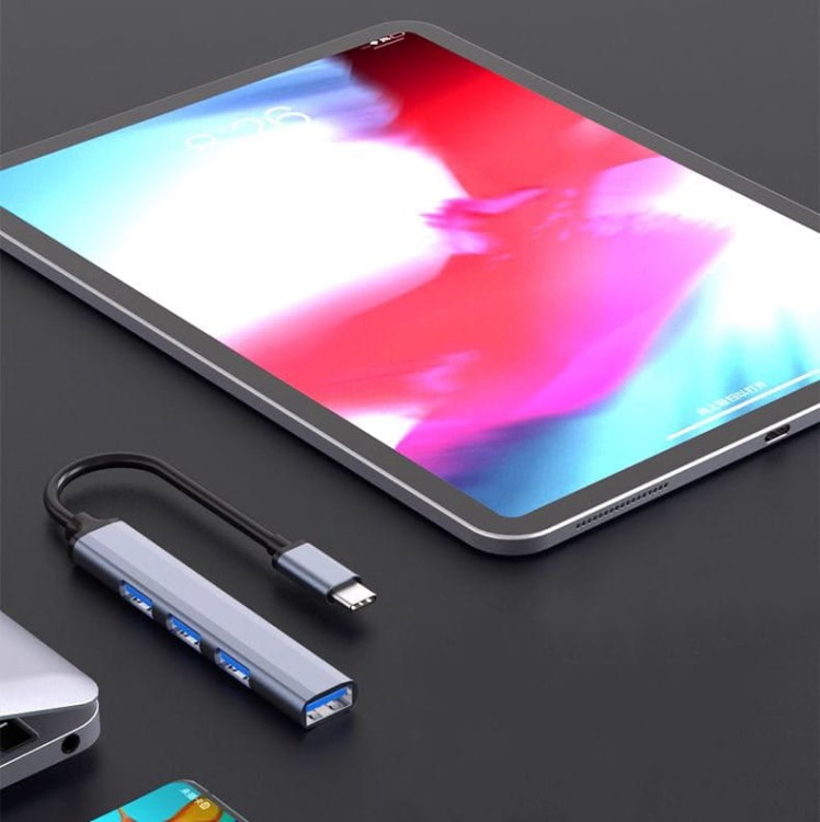 hub-usb-c-usb-4-aktywny (3)-min.jpg