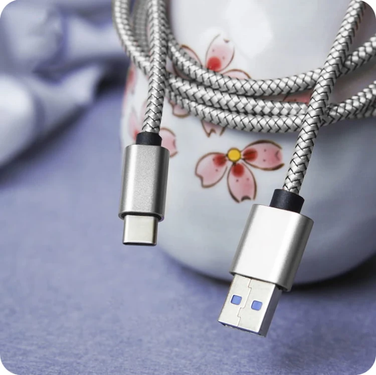 MICRO-USB-KABEL-QUICK-CHARGE-SZYBKIE-LADOWANIE-Dlugosc-przewodu-2-m.jpg
