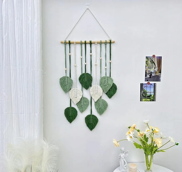 imgi_20_MAKRAMA-SCIENNA-DEKORACJA-BOHO-WISZACA-ZAWIESZKA-DEKORACJA-LISCIE-V2-Marka-bez-marki.jpg