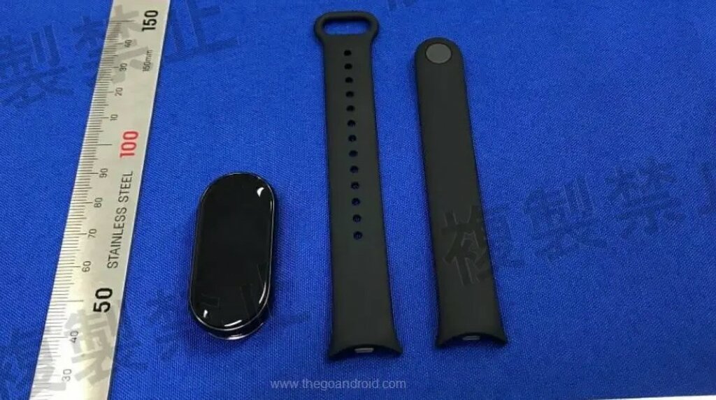 Dwuczęściowy pasek w Xiaomi Mi Band 8 (fot. thegoandroid)